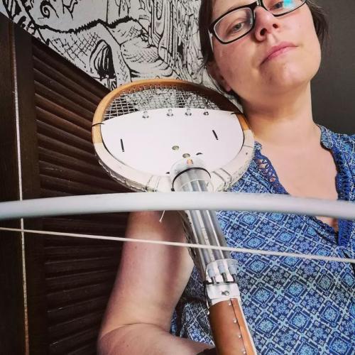 Violon-raquette